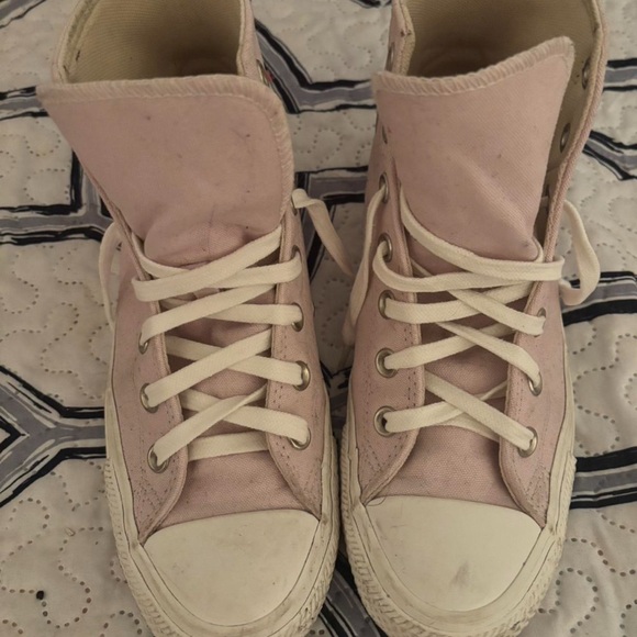 Converse Light Pink Canvas Sneakers - Picture 1 of 5